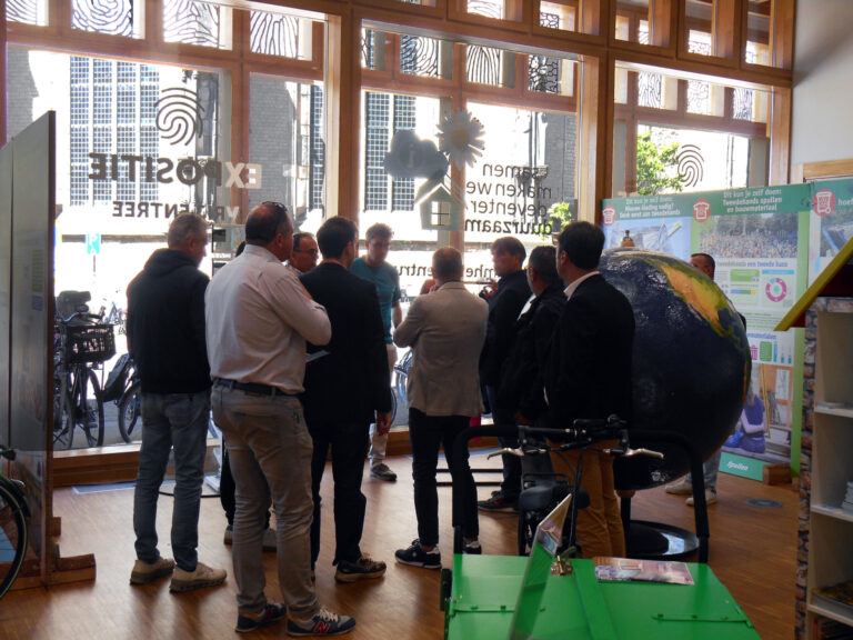 WEBSITE 20250515 Bijlage 1 Italiaanse delegatie in Duurzaamheidscentrum.png