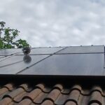 Schoongemaakte zonnepanelen