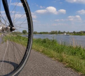 fietswiel en ijssel